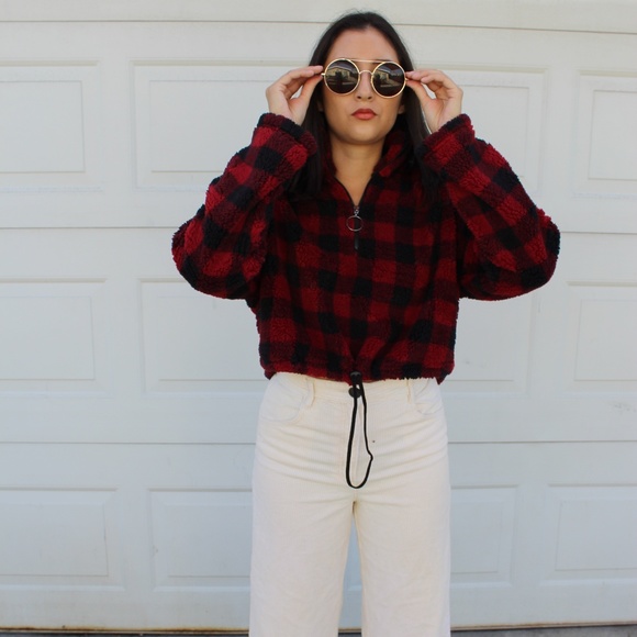 🚨Fall Favorite Collection//Red Plaid Crop Sweater - Picture 5 of 8